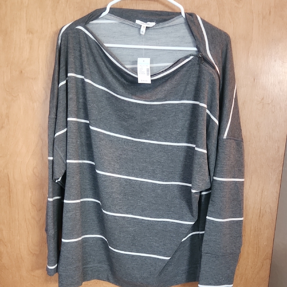 Maurices Long Sleeve Top With Zipper Shoulder Detail